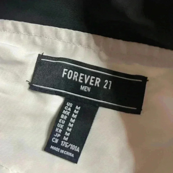 Men’s Size Medium Forever 21 Coat - Picture 4 of 5